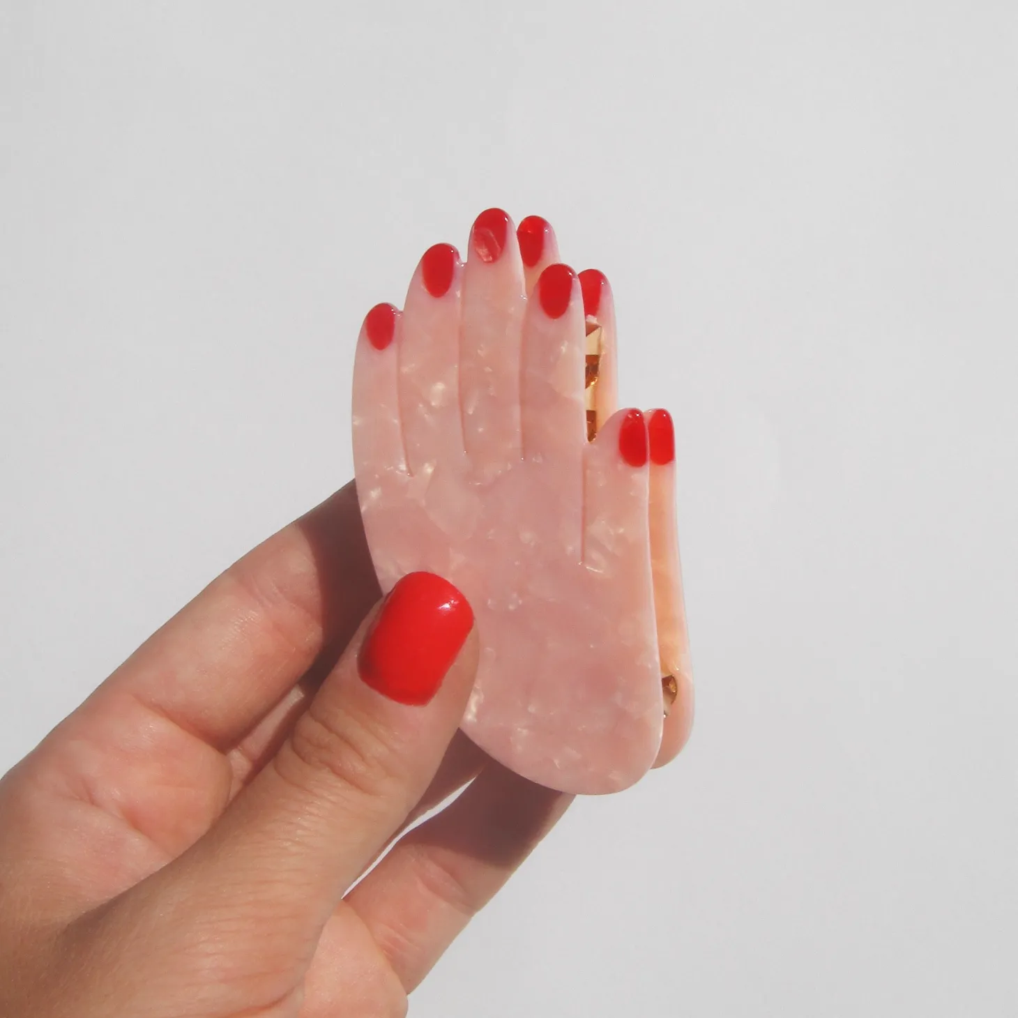 Coucou Suzette Hand Hair Claw - White* Hair Claws